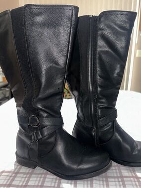 Classic Black Women's Wide Calf Riding Boots